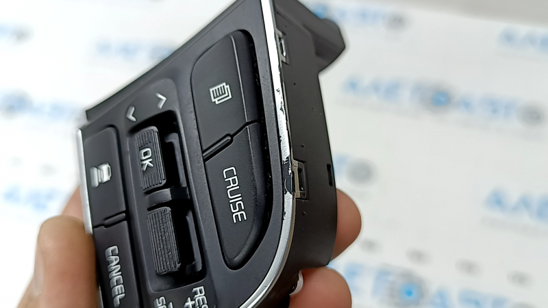Right steering wheel control buttons for Kia Niro 17-22 for adaptive cruise control, chrome finish