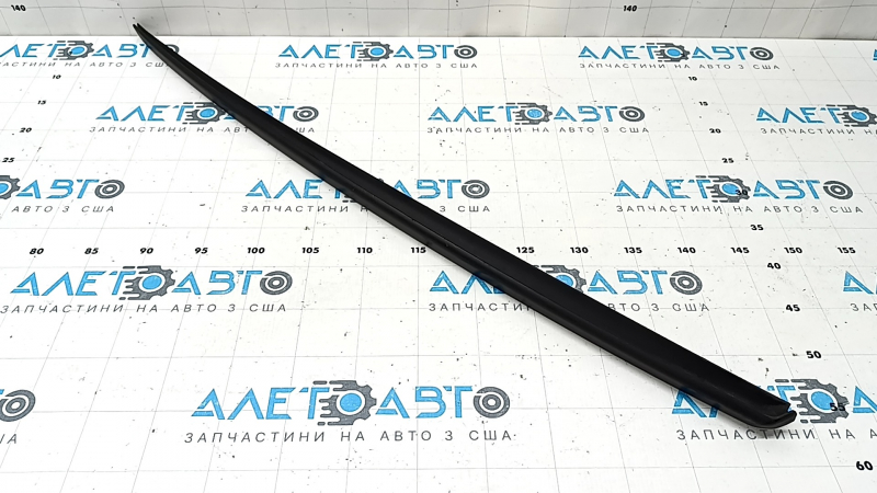 Right windshield molding Audi Q5 80A 18-25 matte black, scratches