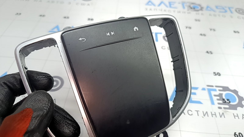 Mercedes GLC 20-22 multimedia control touch, scratches