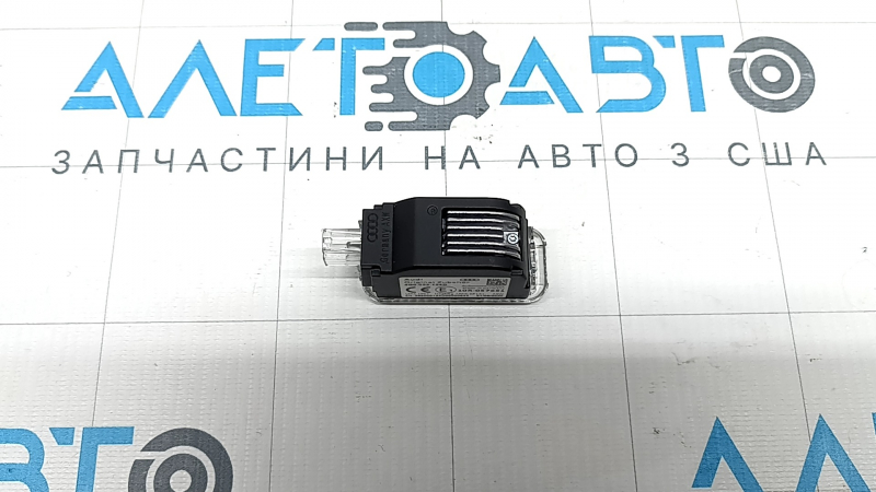 Ceiling light in door trim panel lower front right Audi Q5 80A 18-25
