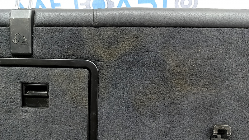 Backrest of the rear row of seats (2nd row) right Audi Q3 8U 15-18 black leather, with belt and armrest, belt does not rewind, dry cleanable
