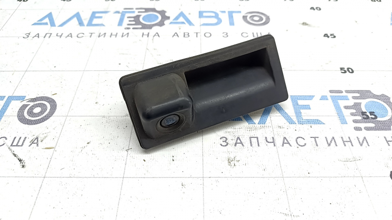 Rear view camera with button and trunk release handle for Audi Q3 8U 15-18 without wiring