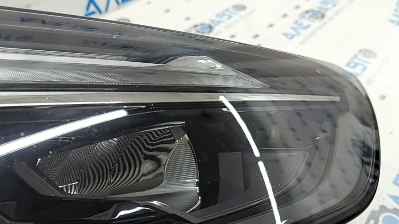 Front right headlight assembly Audi Q5 80A 21-25 LED, sand