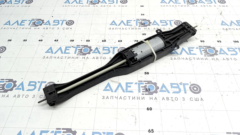Motor for longitudinal adjustment of the passenger seat Audi Q3 8U 15-18 with bracket, without frame