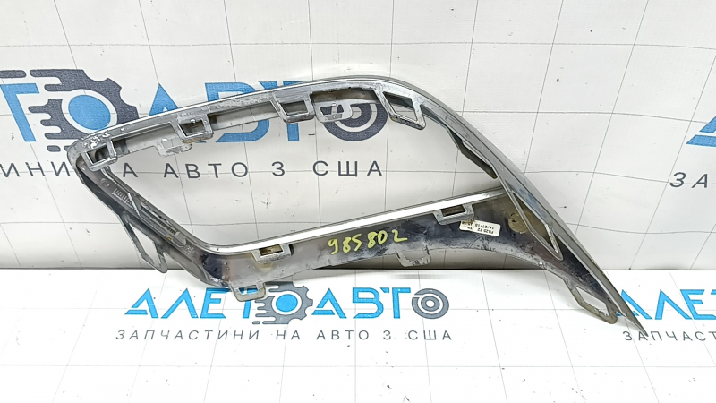 Left muffler frame VW Tiguan 18-21 chrome, cloudy, scratches, swollen chrome