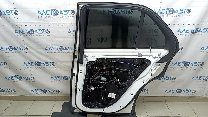 Door assembly rear right Mercedes W167 GLE 350 450 20-26 tinted, keyless, white 799