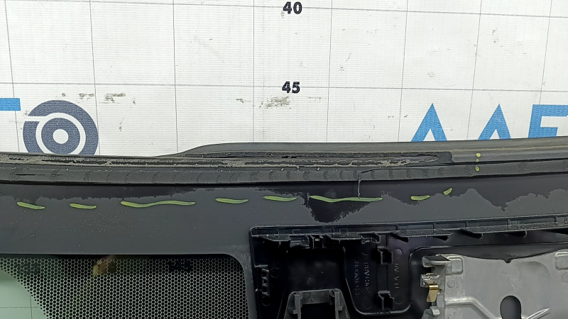 Honda CRV 17-22 windshield for camera and rain sensor, seal is cut