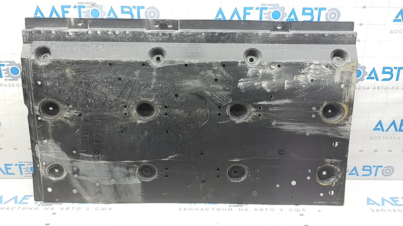 Left underbody protection Nissan Ariya 23-26 cracks