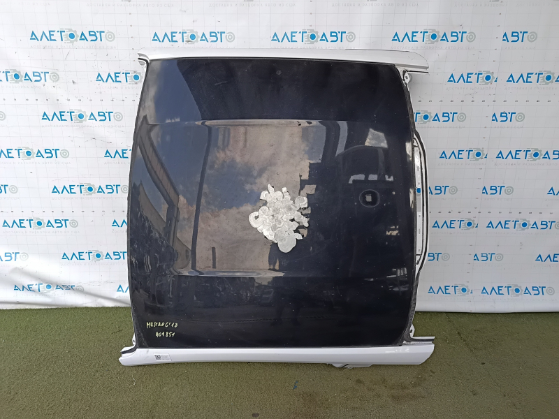Metal roof of Ford Mustang mk6 15-23 coupe, sawed off, painted 0.25-0.3, paint peeled off