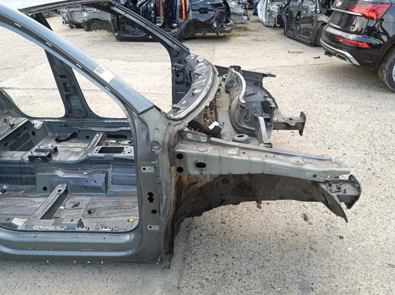 Front right quarter panel Audi Q3 8U 15-18 graphite, on the body