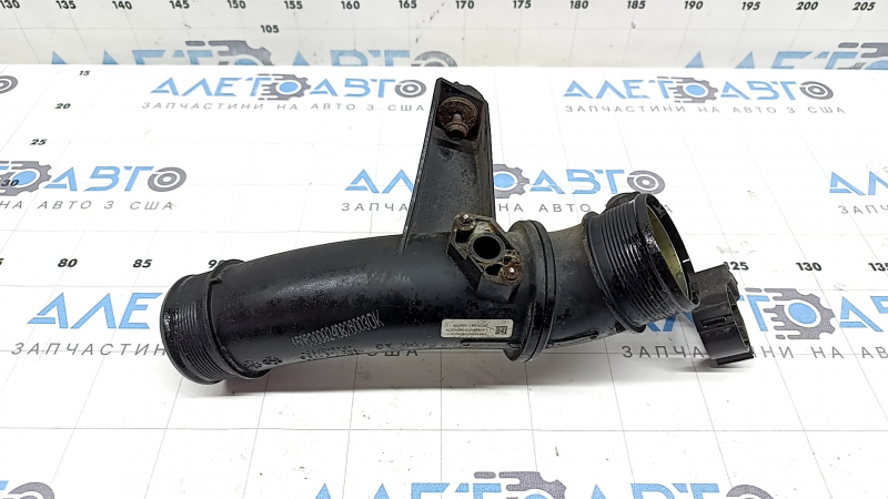 Left fourth intercooler pipe for Audi Q3 8U 15-18 CCTA under the sensor, bolts are broken