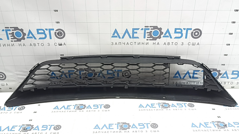 Lower grille of the front bumper Honda Accord 16-17