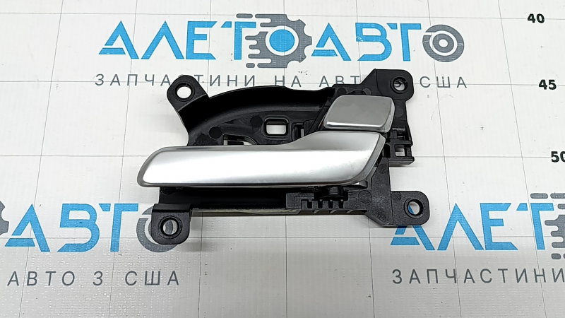 Inner front right door handle Hyundai Santa FE 19-23 matte chrome, worn
