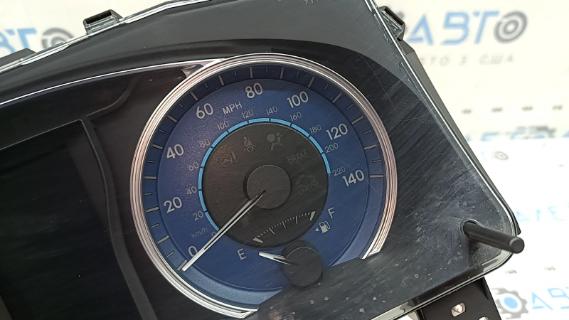 Instrument cluster Toyota Camry v55 15-17 usa hybrid 164k, scratches