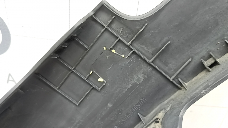 Front left fender arch trim Hyundai Santa FE 21-23 structure, broken fastening, bumps, scratches