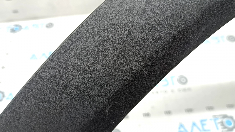 Front left fender arch trim Hyundai Santa FE 21-23 structure, broken fastening, bumps, scratches