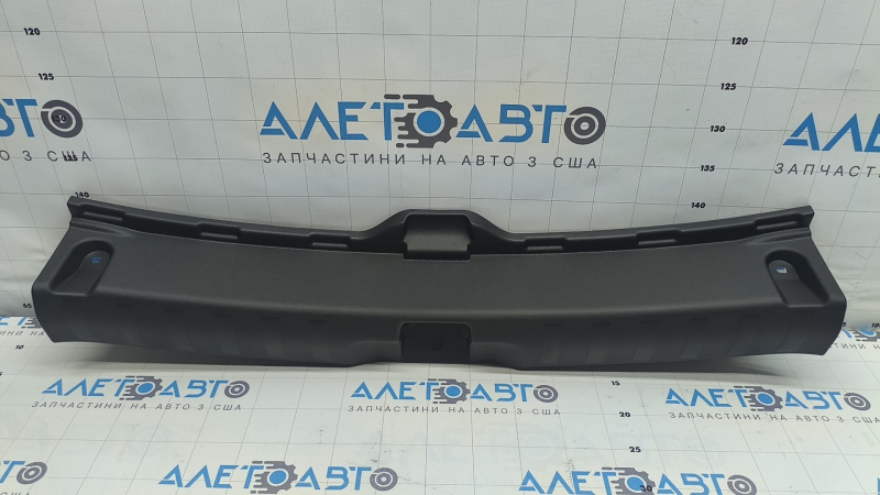 Nissan Kicks 18-25 trunk opening trim
