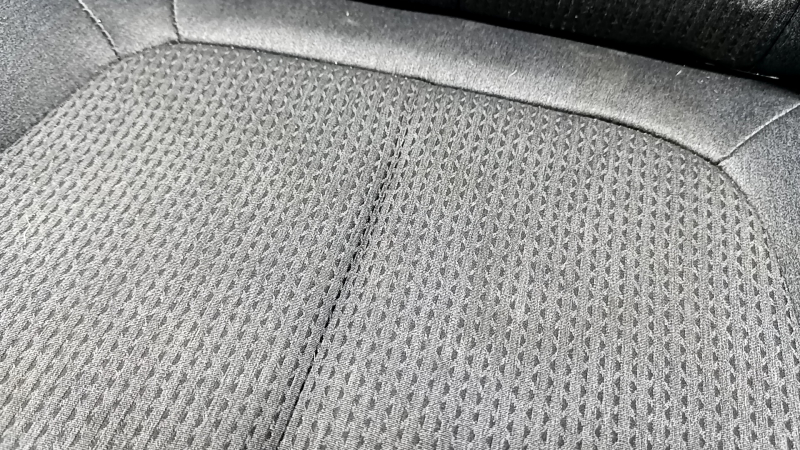 Rear row of seats, 2nd row, right Hyundai Santa FE 21-23, black fabric, electric folding, wrinkled, needs cleaning