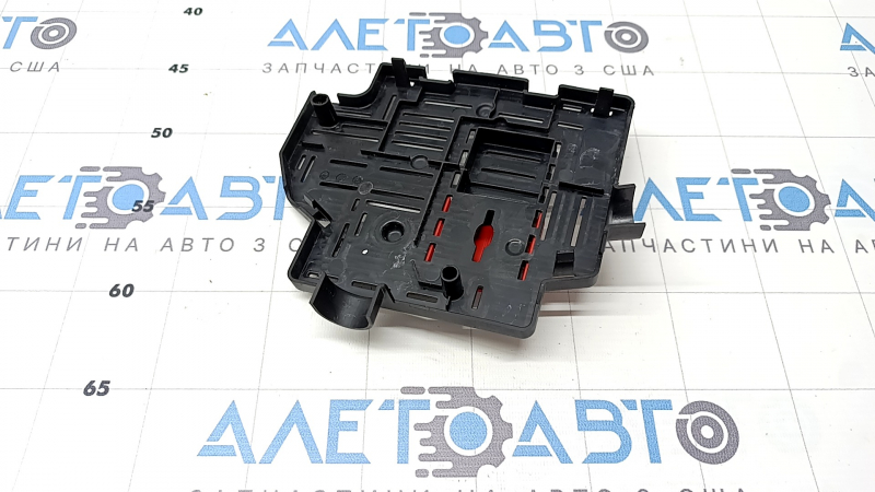 Cover of distribution plate of battery under hood left Mercedes W167 GLE 350 450 20-24