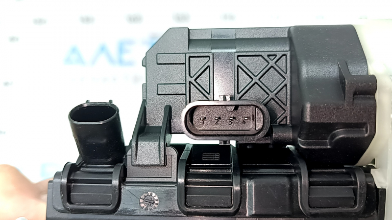Mercedes X167 GLS 450 580 20-23 trunk handle with camera button