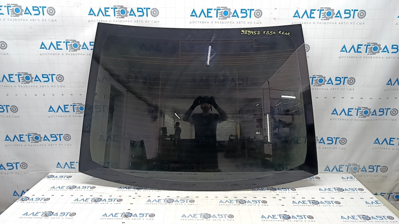 Rear window Toyota Camry v55 15-17 usa tinted, contact came loose