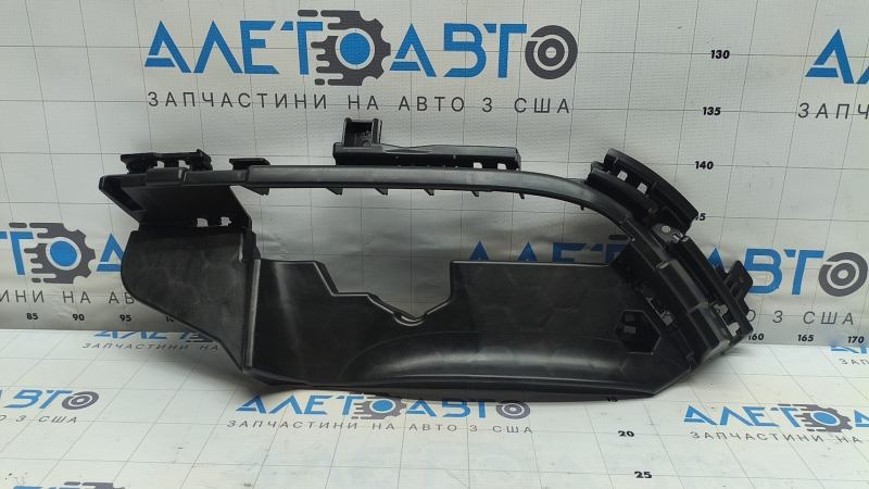 Right rear bumper bracket for Porsche Macan 22-26 rest.
