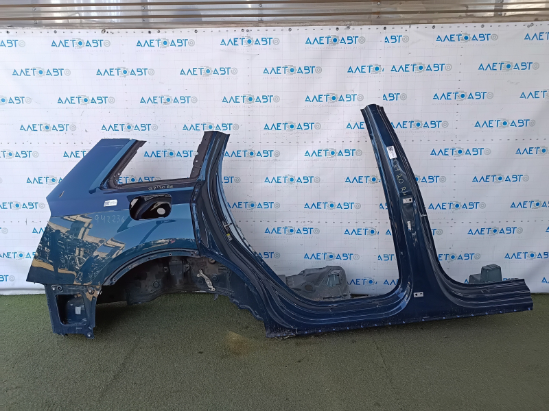 Quarter wing rear right Audi Q7 16-26 sawed off with the central pillar, blue