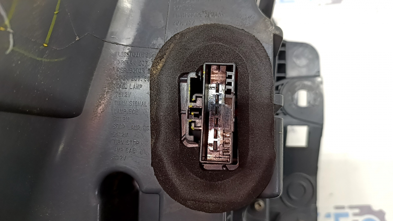 BMW X3 G01 18-21 LED outer right wing light, worn, cracked
