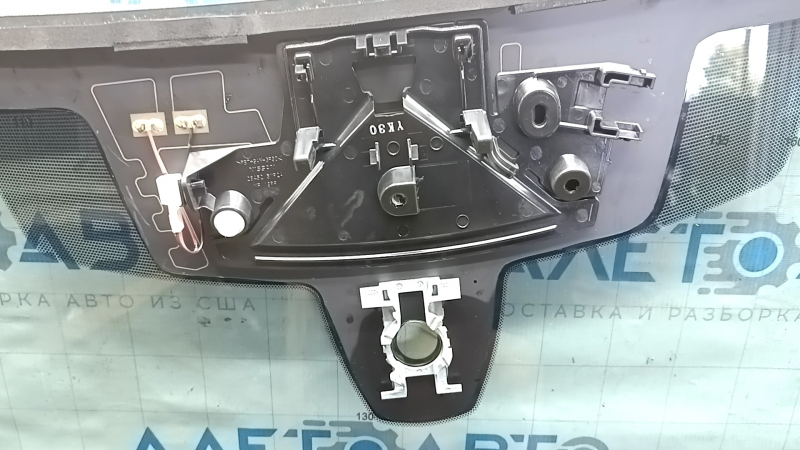 Nissan Ariya 23-26 windshield with rain sensor and camera without autopilot