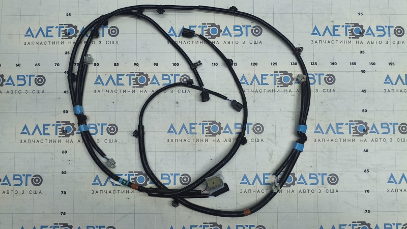 Wiring for the front bumper of Toyota Venza 21-24 for parking sensors, radar and fog lights