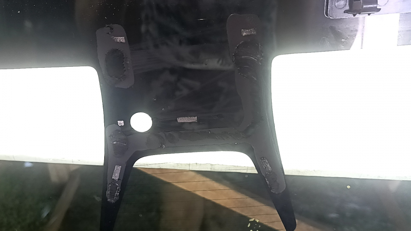 Tesla Model 3 18-23 heated windshield, chips
