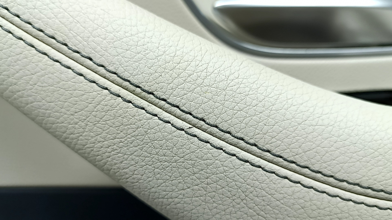 Door trim, rear right card, Mercedes X167 GLS 450 20-26, dark gray, insert and armrest, beige leather, molding under dark wood Burmester, under seat control, scratches