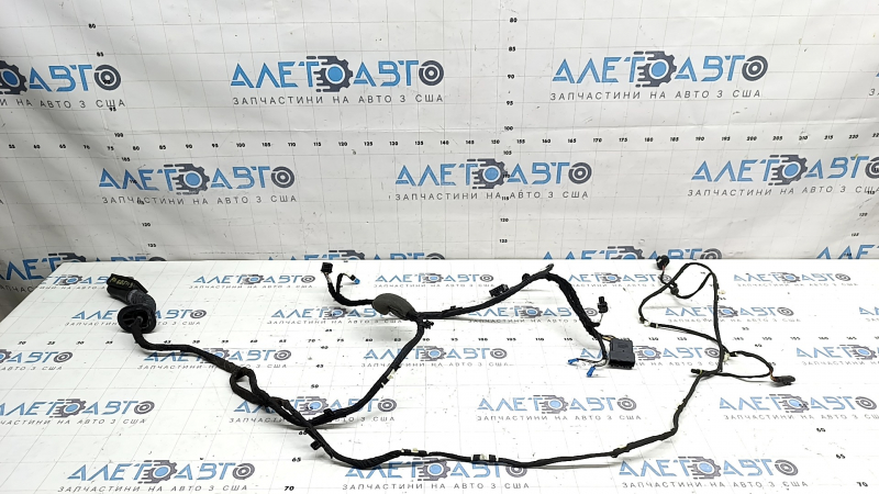 Wiring for the front left door of a BMW X5 G05 19-23 without a door closer, for a camera and keyless