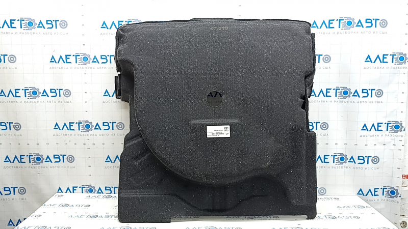 The trunk floor trim of the Mercedes X167 GLS 450 580 20-26 is black, torn, and needs dry cleaning