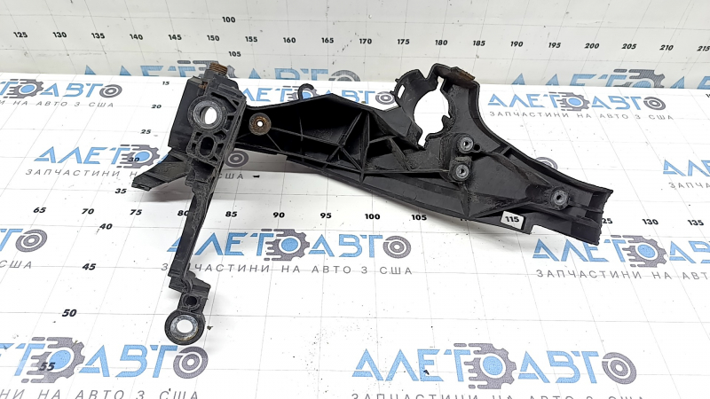 Front bumper mount under the headlight, outer left, Audi A4 B8 13-16 rest, missing fragment