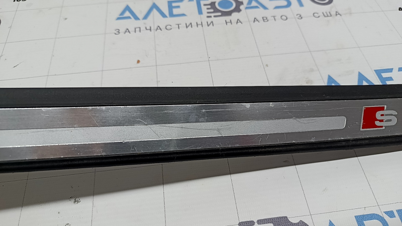Outer front left threshold trim Audi A4 B8 08-16 sedan chrome S line, dented, scratches, broken guide