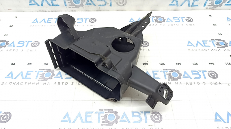 The fuse box housing under the hood of the Mercedes X167 GLS 450 580 20-26 is not a factory hole