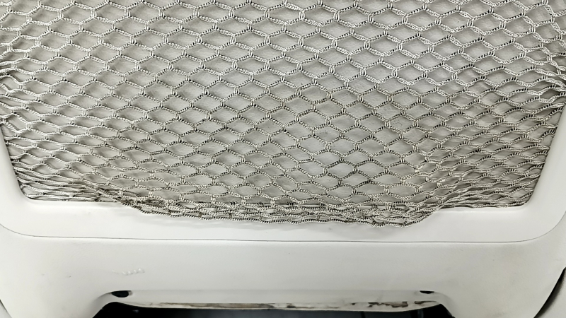 Mercedes X167 GLS 450 20-20 passenger seat with airbag, electric with memory, heated, beige leather with perforation, dry cleanable, scratches, stretched mesh on the back