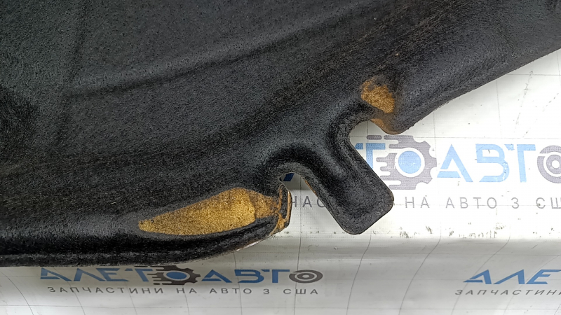 Alfa Romeo Giulia 19-23 hood insulation is worn out