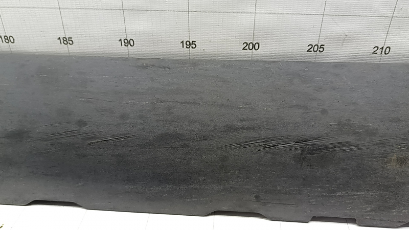 Right threshold Tesla Model 3 18-23 structure, scratches, tears