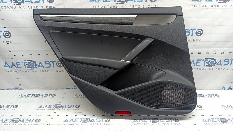 Door trim card rear left VW Passat b8 16-19 USA black, with dark gray wood trim, black leather insert, black leather armrest, scratches, worn leather