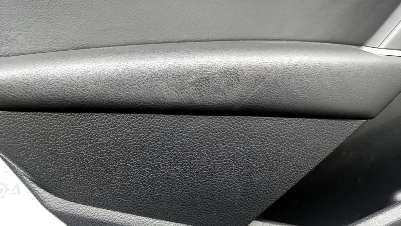 Door trim card rear left VW Passat b8 16-19 USA black, with dark gray wood trim, black leather insert, black leather armrest, scratches, worn leather