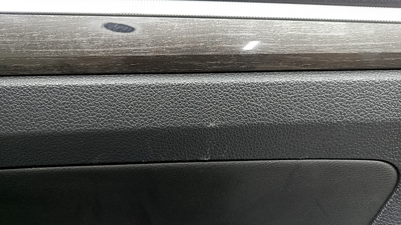Door trim card rear right VW Passat b8 16-19 USA black, with dark gray wood trim, black leather insert, black leather armrest, worn molding, scratches