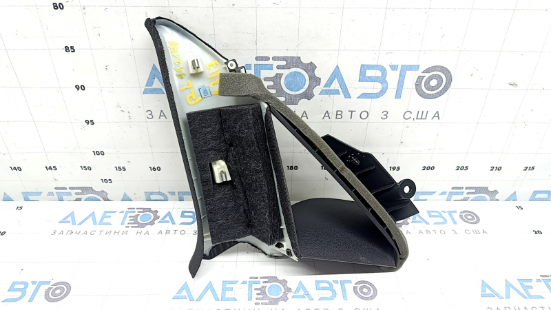 Left rear window trim for Audi A3 8V 15-17 4d, black, broken guide, scratches
