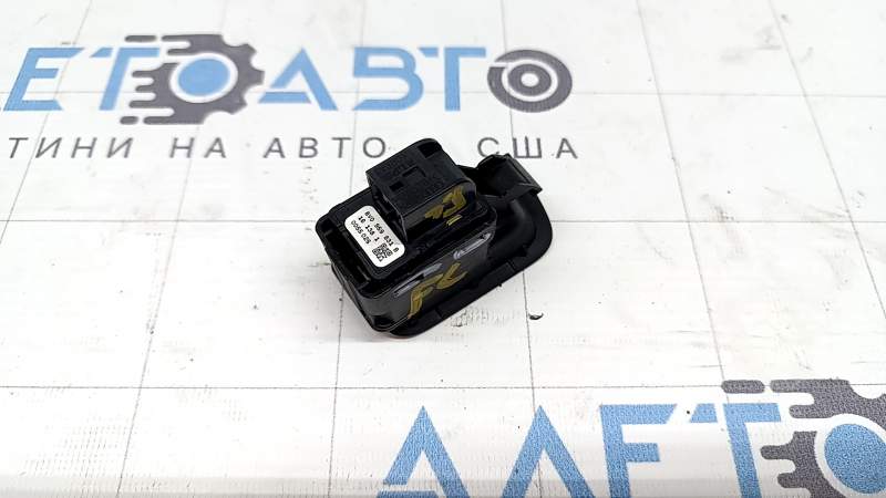 Audi A3 8V 17-20 black trunk lid release button with cover