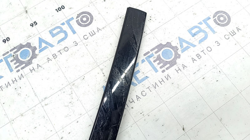 Right windshield molding BMW X7 G07 19-26 black gloss, in glue