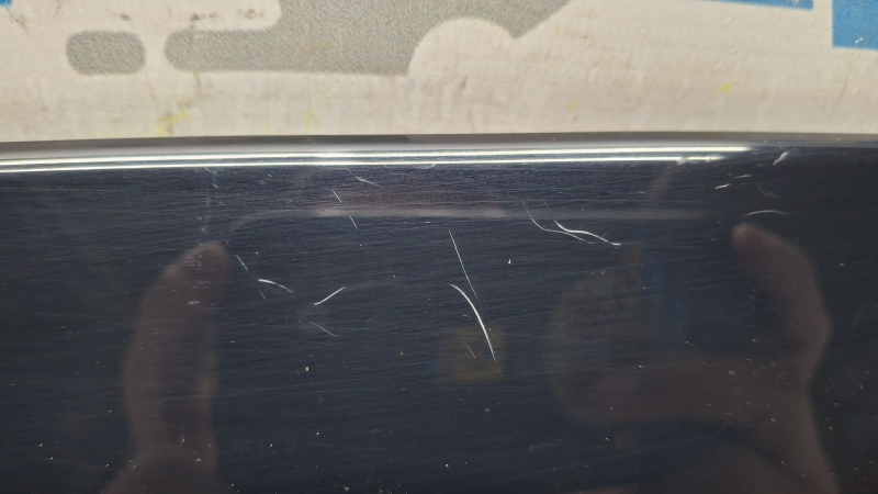 Side door trim, front right Toyota Venza 21-24, broken fastening, scratches