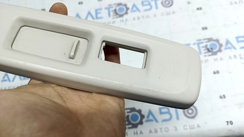 Insert for upper passenger seat trim BMW X7 G07 19-26 Elfenbein-Weiss, dry-cleanable, scratches