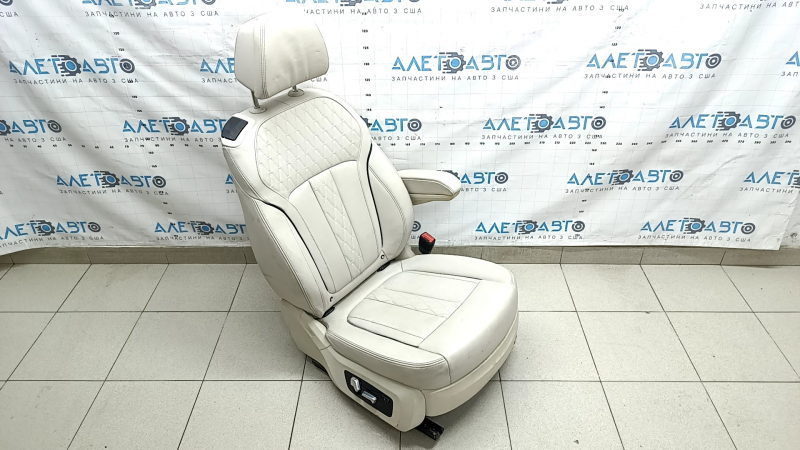 Seat 2nd row right BMW X7 G07 19-25 with airbag, electric, heated, for 6 seats, Vernasca leather, Elfenbein-Weiss, for dry cleaning, tears in the rear lower trim