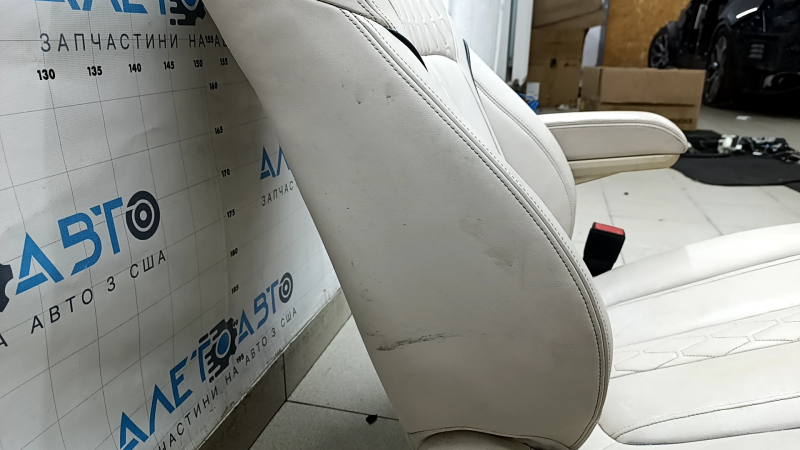 Seat 2nd row right BMW X7 G07 19-25 with airbag, electric, heated, for 6 seats, Vernasca leather, Elfenbein-Weiss, for dry cleaning, tears in the rear lower trim